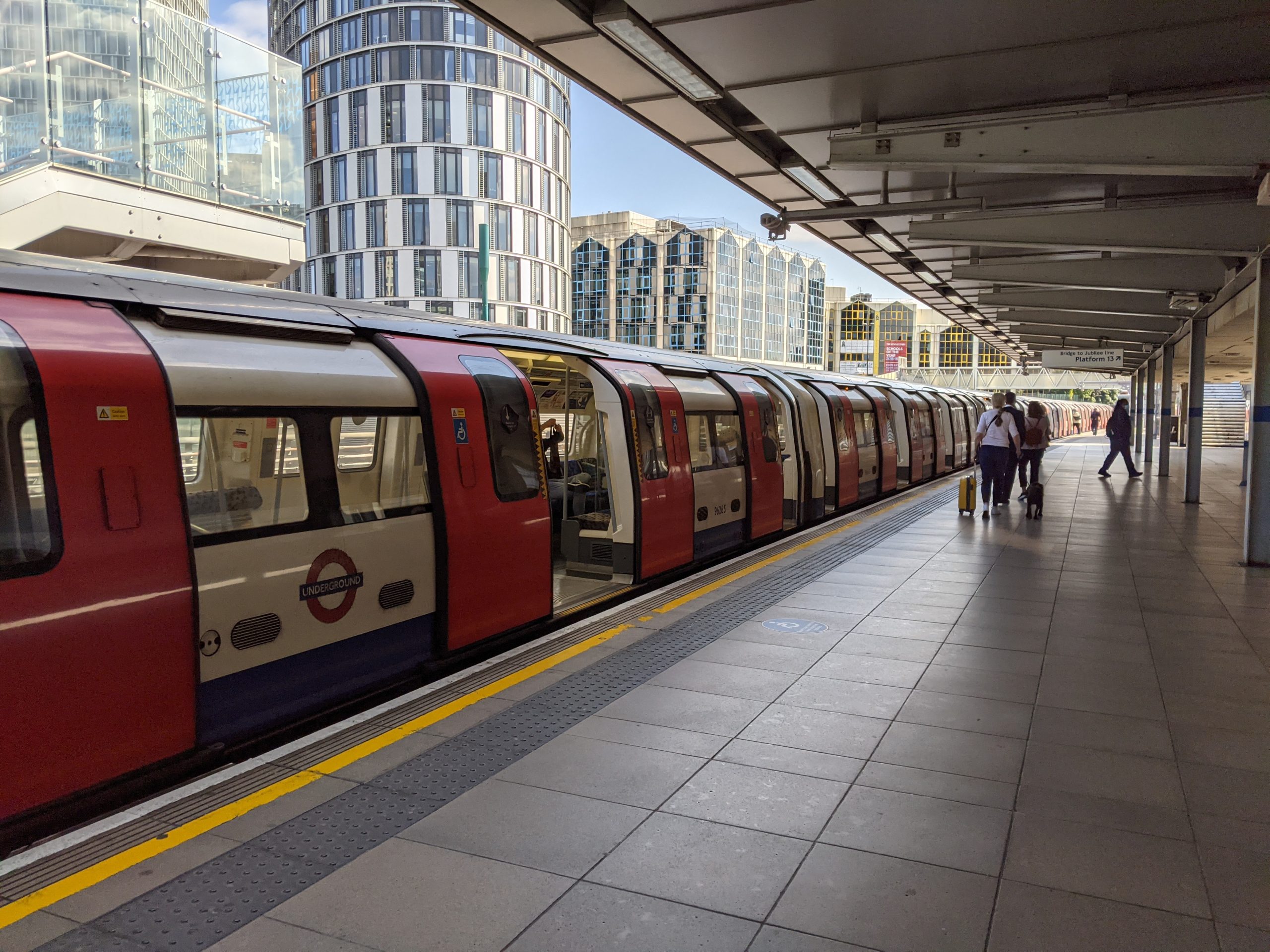 TfL seeks firms to design and build tunnels for Elephant & Castle station  upgrade