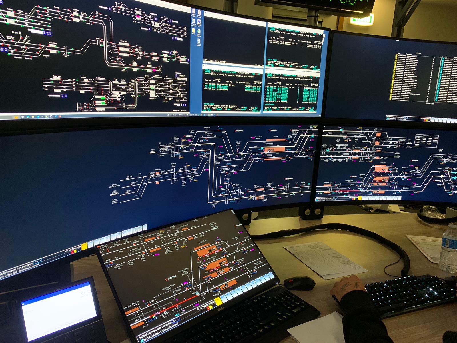 Forty year old signalling switched-off across south London by Network ...